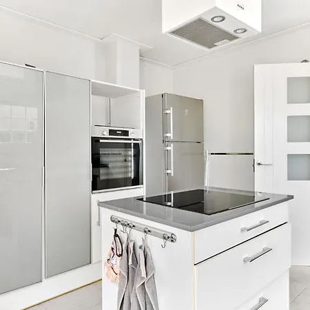 Butterfly - 4 Bedrooms With Pool & Private Playground