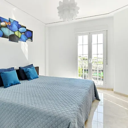 빌라 Butterfly - 4 Bedrooms With Pool & Private Playground *