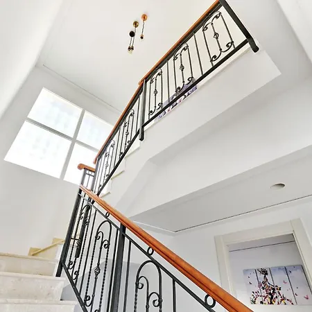 Butterfly - 4 Bedrooms With Pool & Private Playground